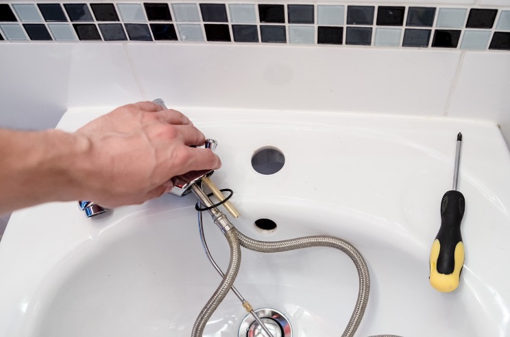 servizio riparazione rubinetteria idraulico anzio